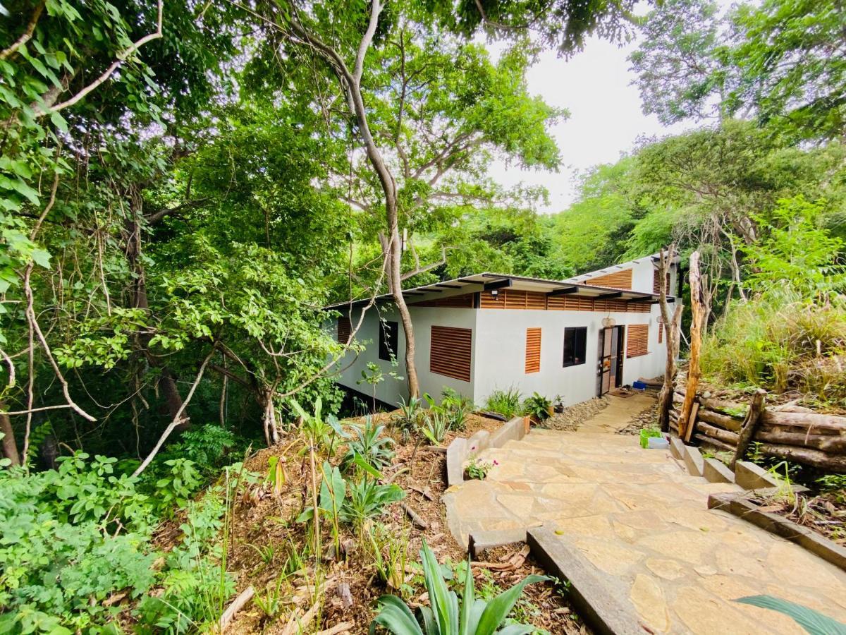 Nosotros Playa Maderas - Surf House & Casitas Villa Exterior photo